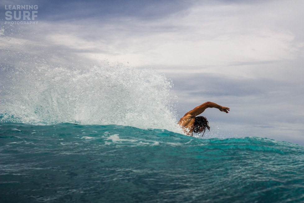 Keegan, our surf guide in Samoa, cutting back at Pasta Point, shot with my current favourite water lens the 28mm. ISO 125, 28mm, f8, 1/1000